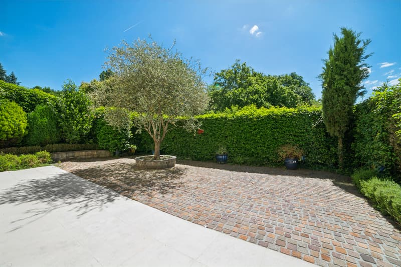 Elegantes Appartement von 160 m² im Herzen von Cologny (1)