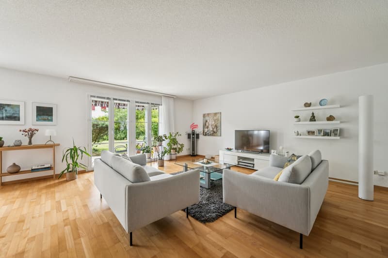 Exclusive living with garden and unique house character (2)