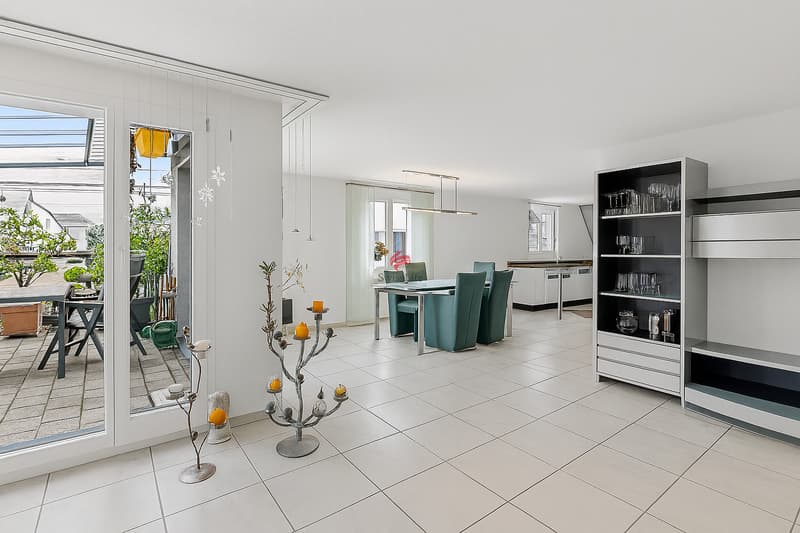 Grosszügige Dachmaisonette im Baurecht (2)