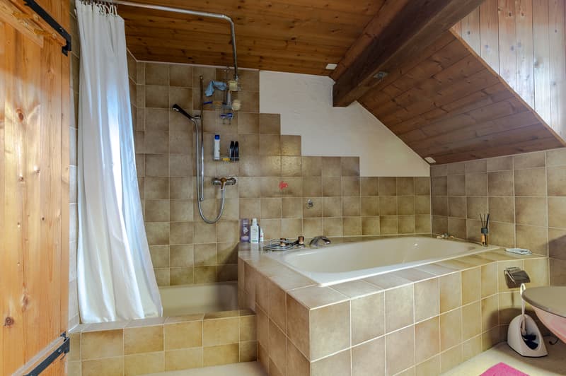 Badezimmer im OG
