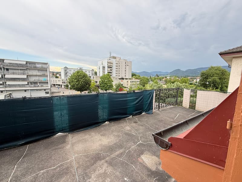 Modern living in a central location with a beautiful balcony (1)