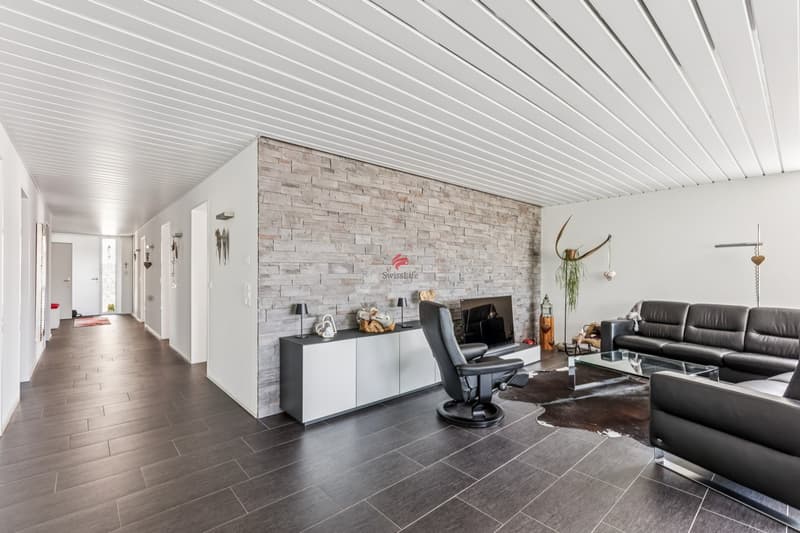 Espace de vie familial moderne... dans un emplacement idéal ! (5)