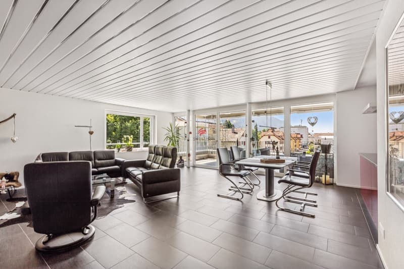 Espace de vie familial moderne... dans un emplacement idéal ! (3)
