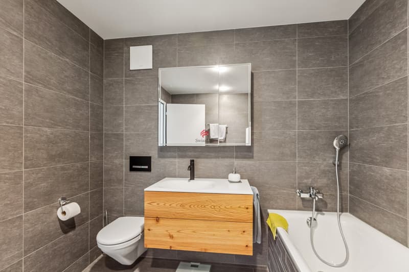Espace de vie familial moderne... dans un emplacement idéal ! (13)