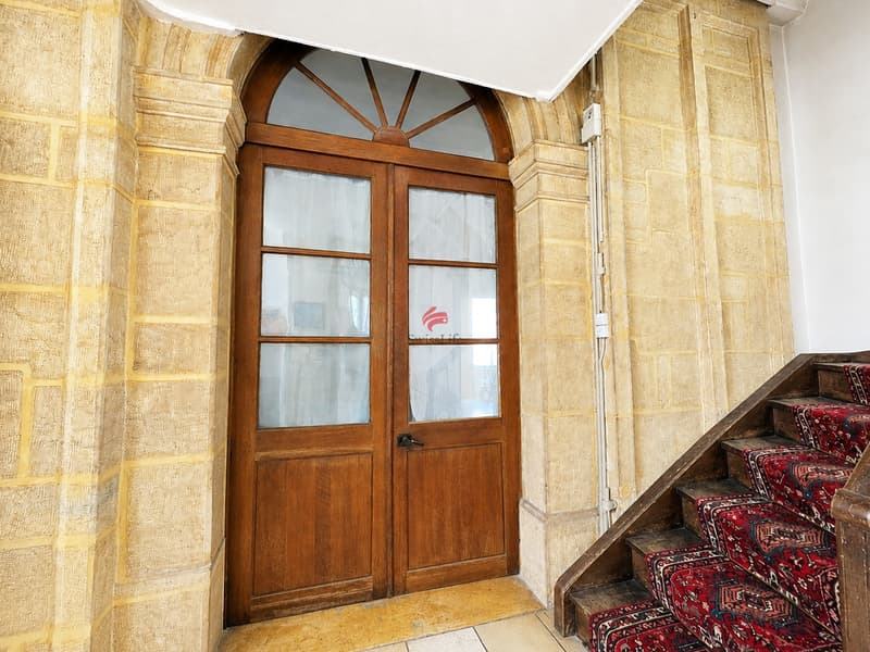 Charming residence with potential (5)