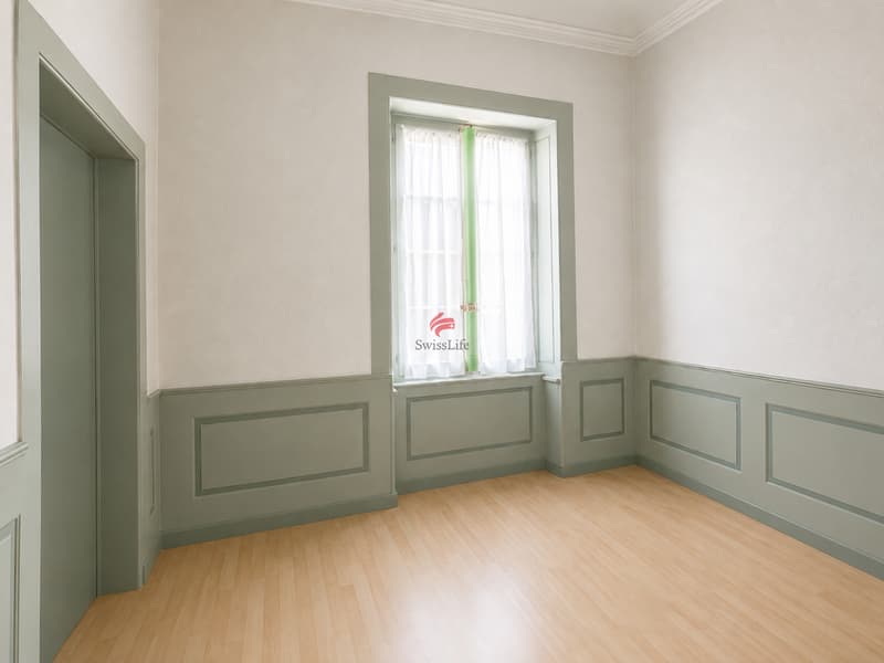 Charming residence with potential (9)