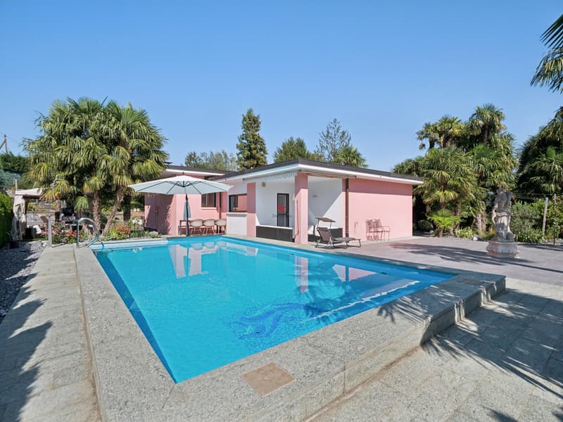 Timeless luxury villa with annex (1)