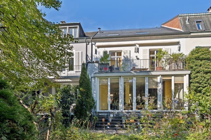 Hausansicht vom Garten