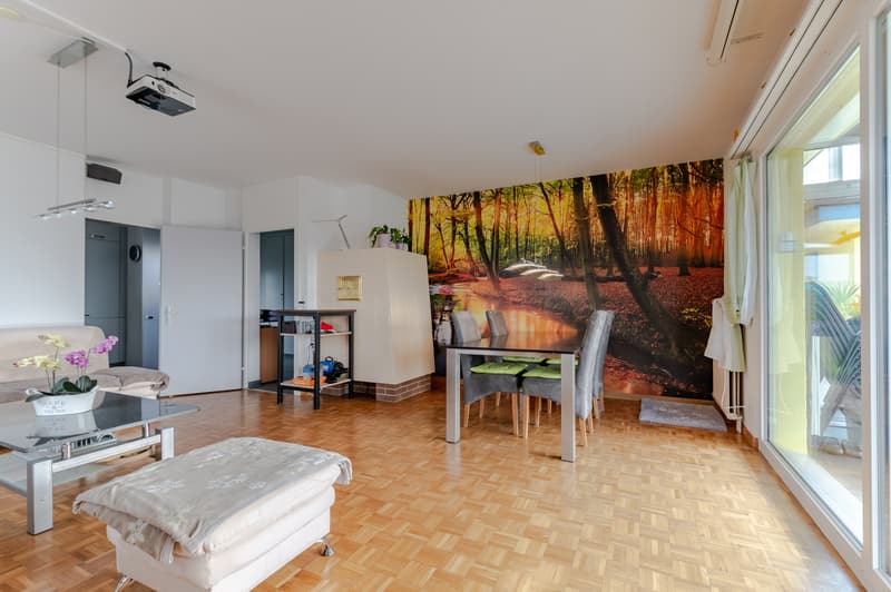 Wohnzimmer mit Kachelofen
