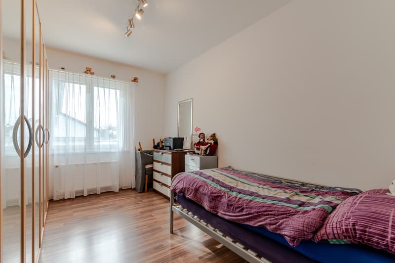 Schlafzimmer 1