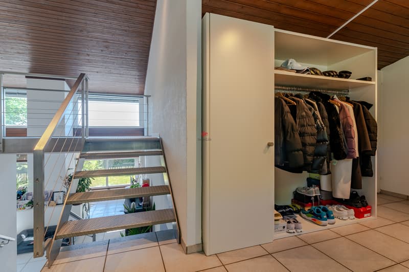 Entrée mit Garderobe