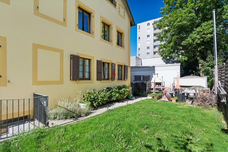 Immeuble de rendement de 5 appartements, bureaux et places de parc (2)