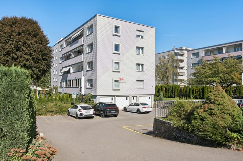 Sonneneinstrahlung von allen Seiten der Wohnung (10)