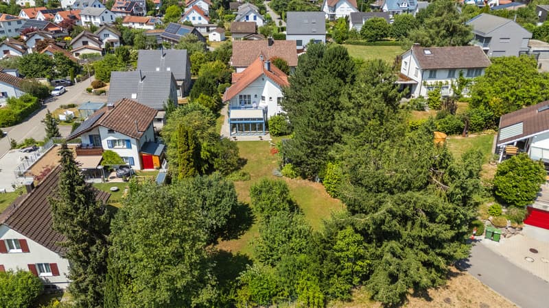 Grosszügiges Familienhaus mit Gartenidylle (11)