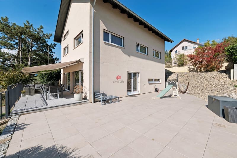/ Maison côté terrasse