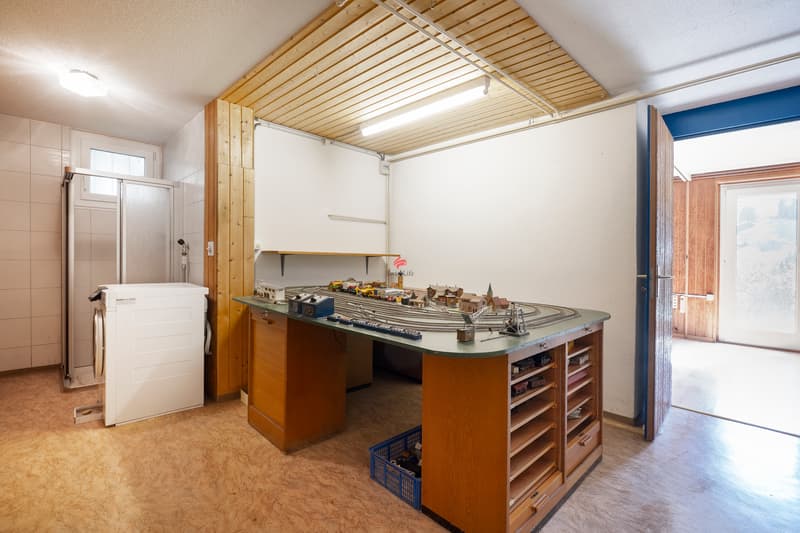 Untere Etage: Zimmer (Sauna/DU/WM)