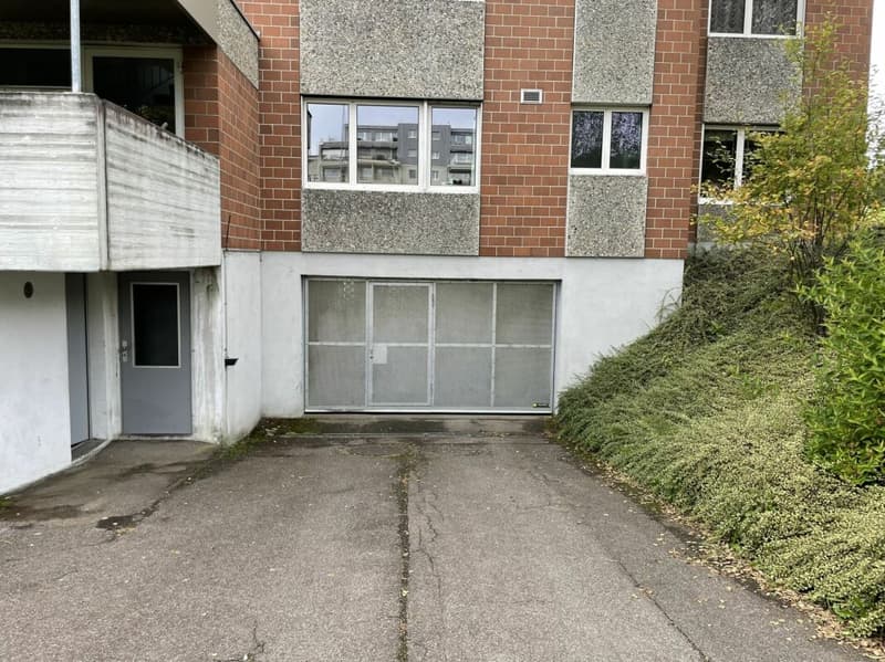 Looking for a parking space? (2)