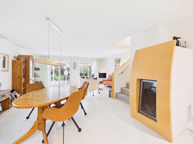 Where quality of living is at home - Family house with winter garden and solar system (3)