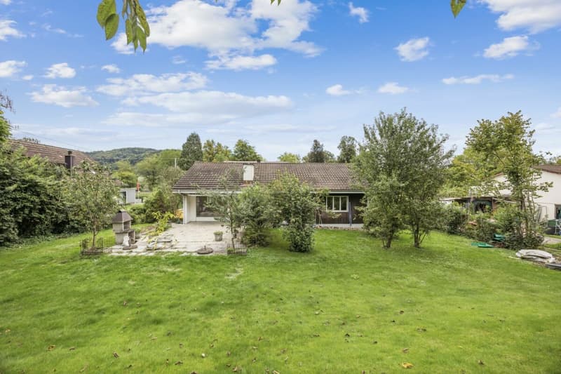 Idyllic plot with future prospects and development opportunities (1)