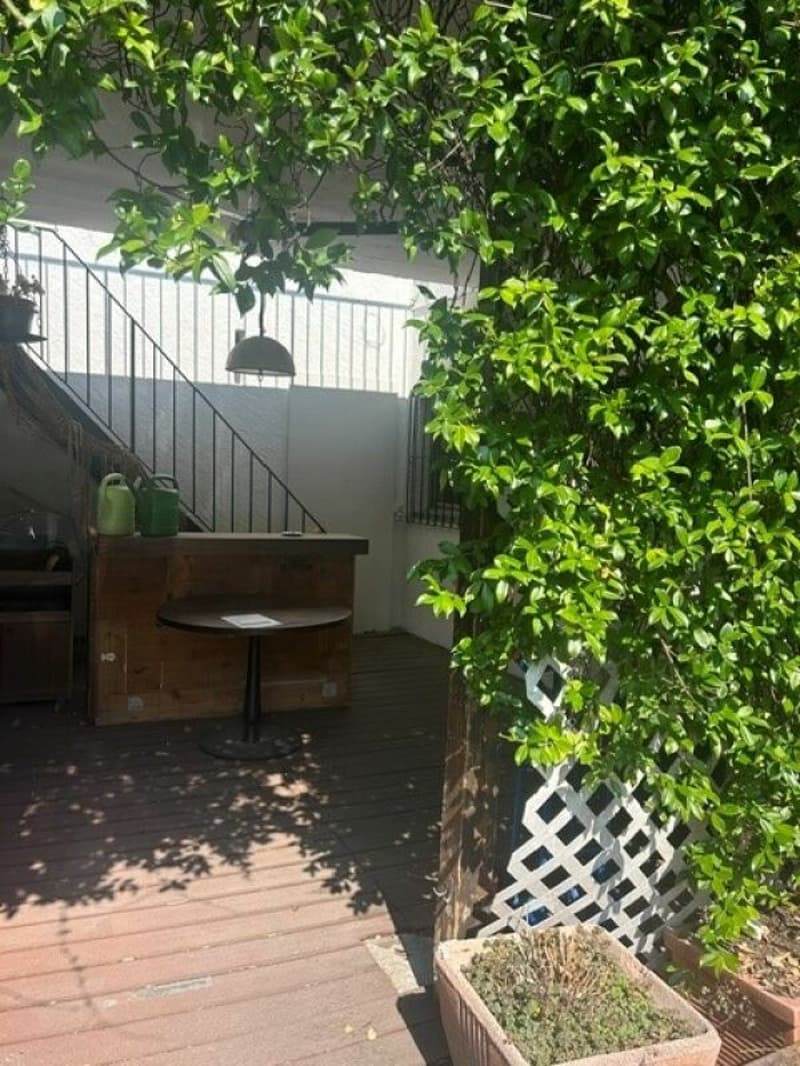 Charmante 3.5-Zimmerwohnung mit Cheminée, Balkon und modernem Wohnkomfort in Orselina / Affascinante appartamento di 3.5 locali con camino, balcone e comfort abitativo moderno a Orselina (10)
