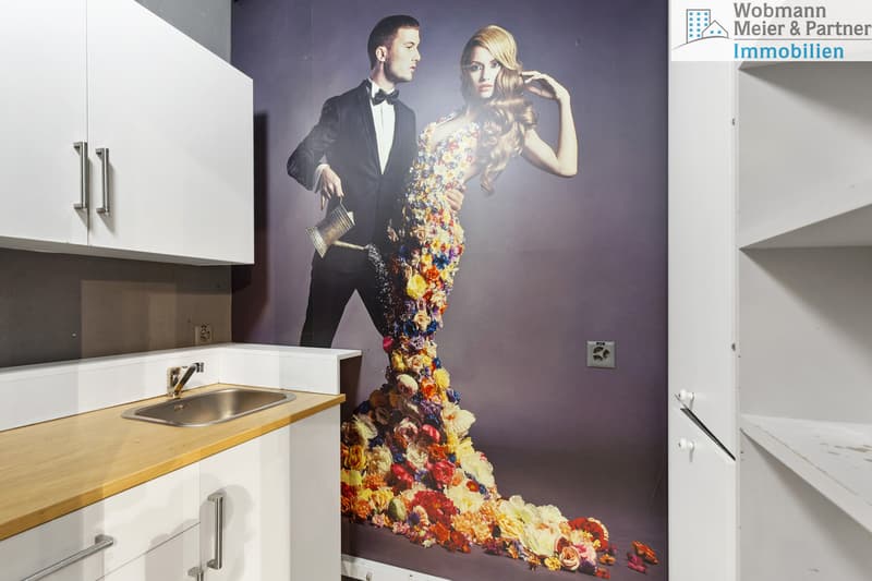 Salone di bellezza attraente, ampliato (74 m²) all'interno di Volketswil (7)