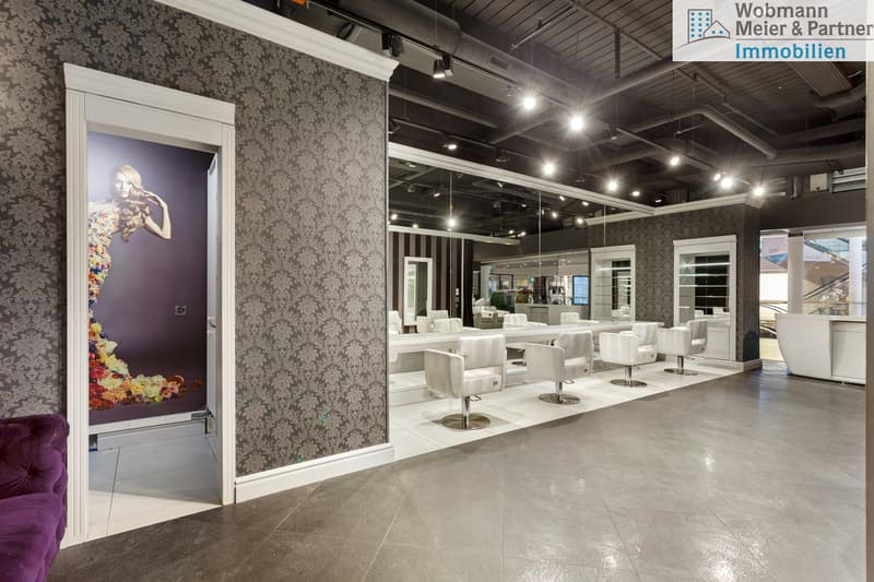 Salone di bellezza attraente, ampliato (74 m²) all'interno di Volketswil (6)