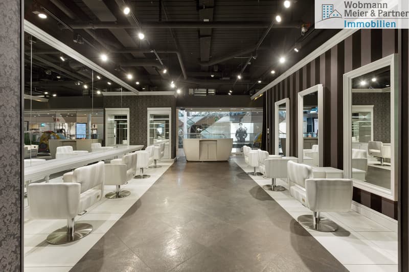 Salone di bellezza attraente, ampliato (74 m²) all'interno di Volketswil (8)