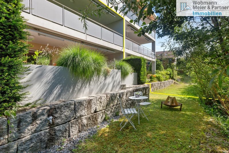 Zürcher Oberland: Moderne und grosse Garten-Maisonette an ruhiger Lage (1)