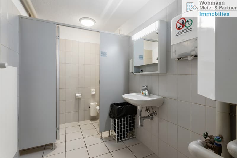 Vielseitige Gewerbe- und Büroflächen mit über 1'150 m² Nutzfläche (6)