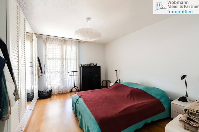 Spacious 4.5-room garden apartment with fireplace in Kindhausen (7)