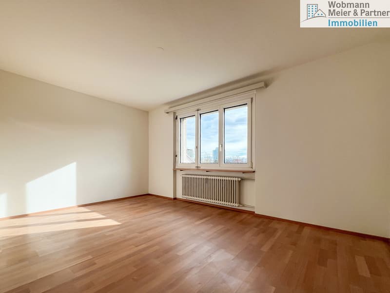 Schlafzimmer mit Parkett