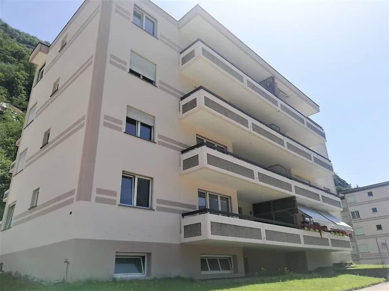 Rent apartment with 4.5 rooms in Cresciano (1)