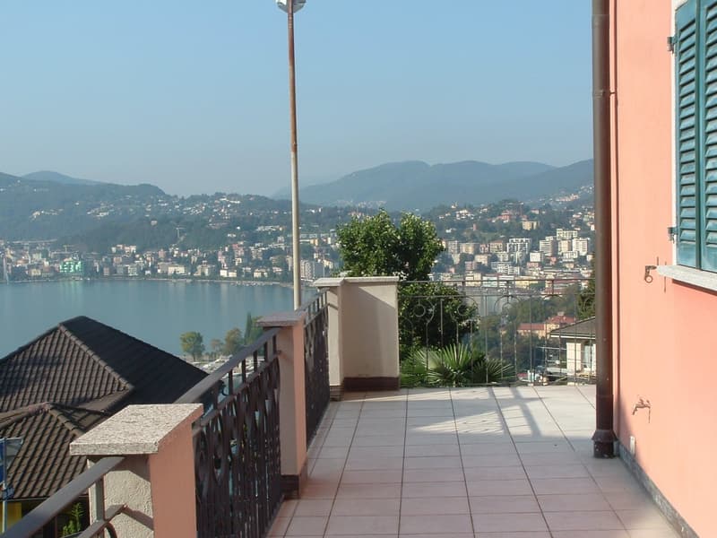 Esclusivo appartamento vista lago (9)
