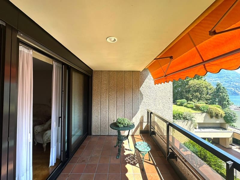 Elegante appartamento con terrazza vista lago (8)
