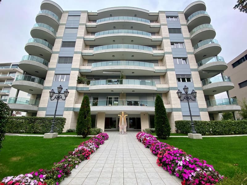 Central 2-room apartment furnished - Rental period min. and max. 3 months, no residence (1)