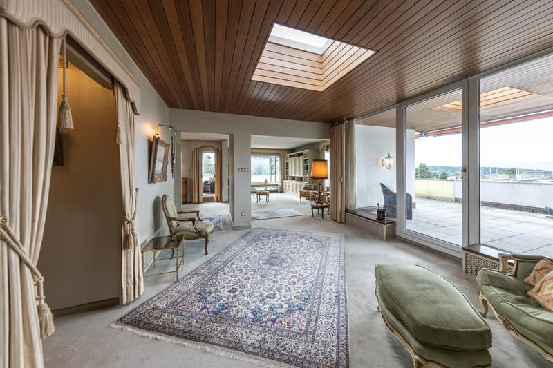 Attikawohnung mit traumhafter Fernsicht und einer Terrasse von ca. 155m2 (3)