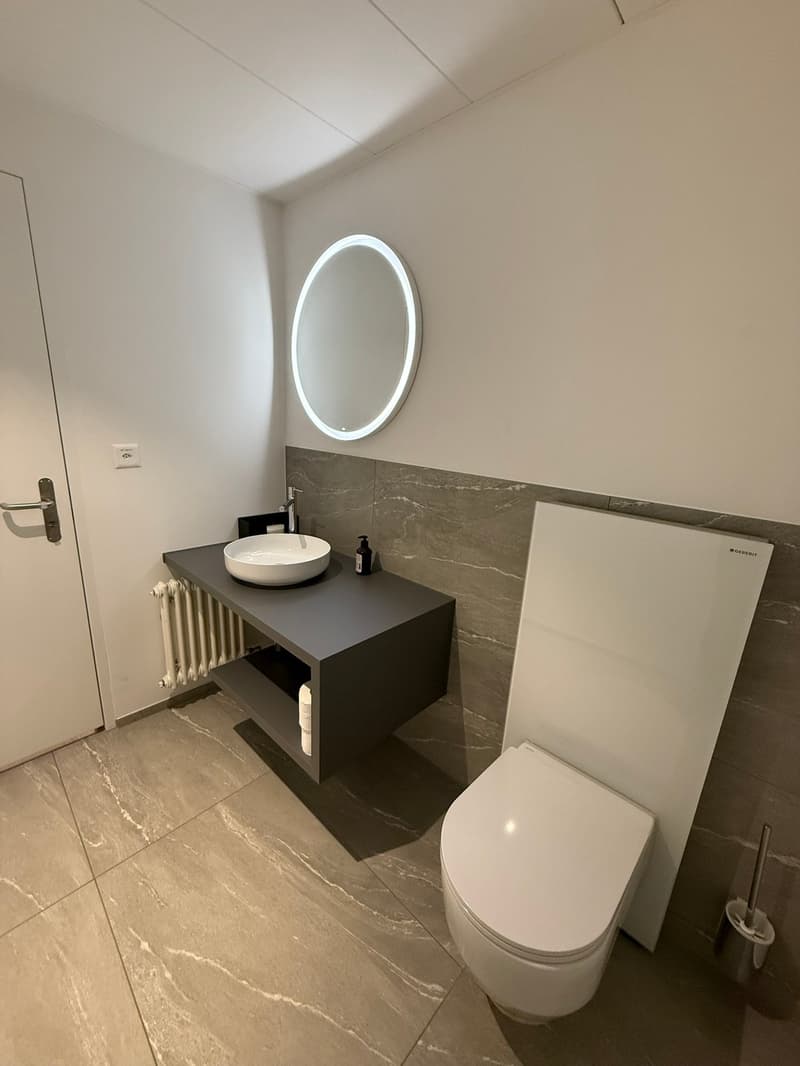 Completely furnished, private office exclusively for you and your team (6)