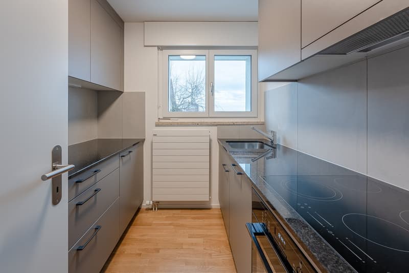 Modern saniert (2022): Helle 4.5-Zimmer-Wohnung in Wittenbach (2)