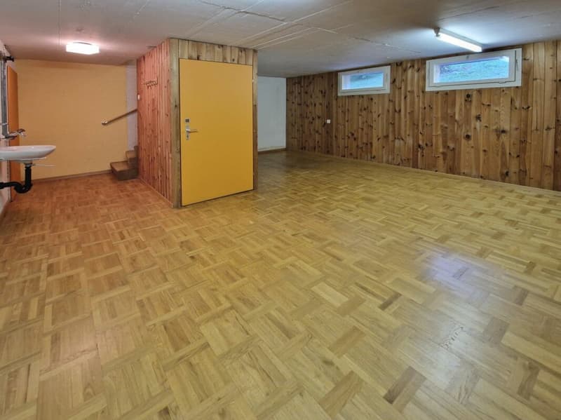 Attraktive Gelegenheit: 4.5 Zimmerwohnung mit Garten (9)