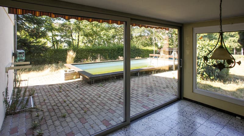 Grosses EFH mit Pool und sehr grossem Garten (11)