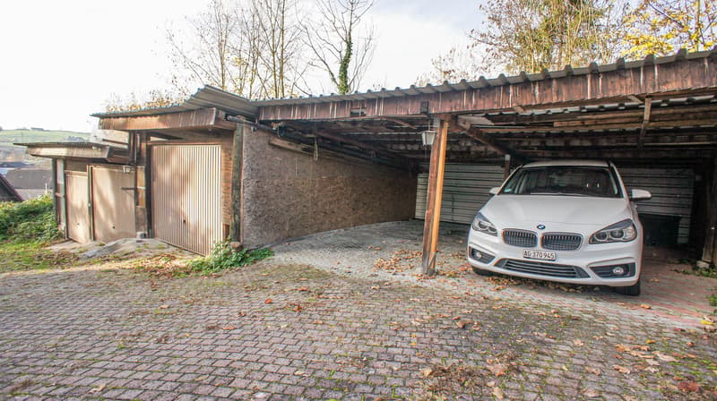 Carports und Garagen