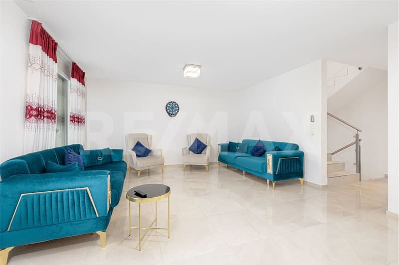 Newly valued single-family house with garden idyll and far-reaching views (2)