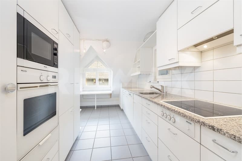Maisonette with unique architecture and versatile living spaces (5)