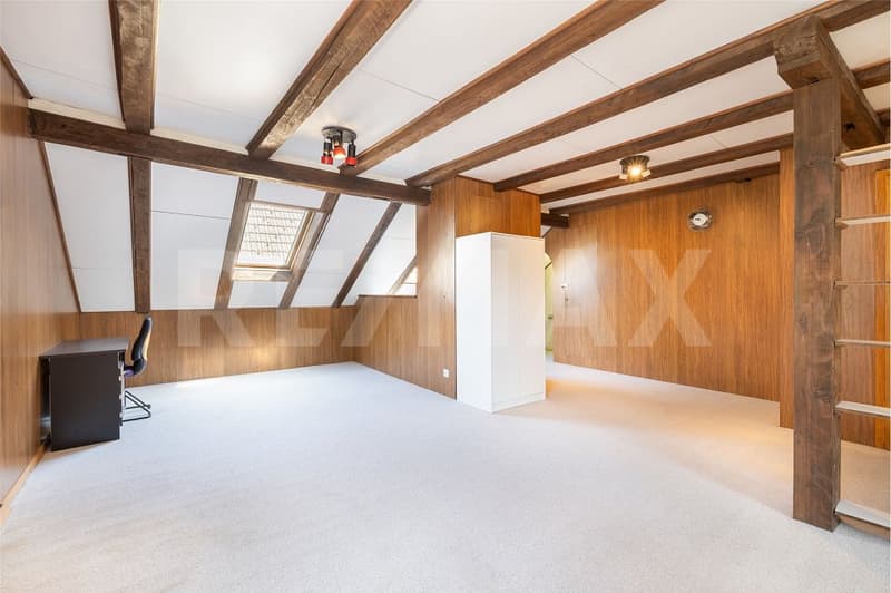 Secure returns meet historic charm: Row house in the heart of Hallau (5)