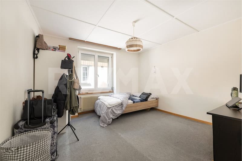 Secure returns meet historic charm: Row house in the heart of Hallau (9)