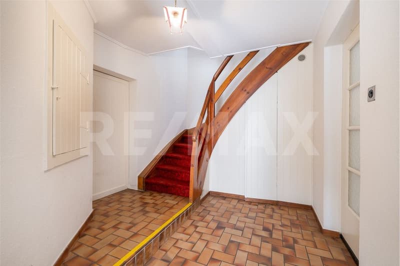 Secure returns meet historic charm: Row house in the heart of Hallau (13)