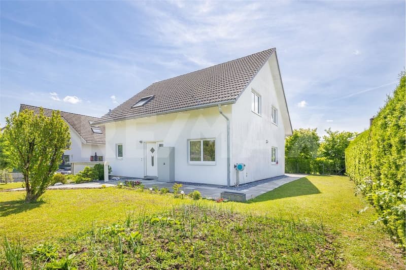 Spacious dream house with fireplace, large garden & plenty of space for the whole family (2)