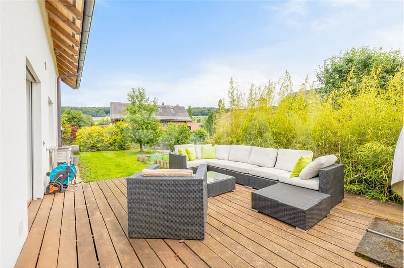 Architecture for Well-being Open Living Spaces and a Garden to Enjoy (2)