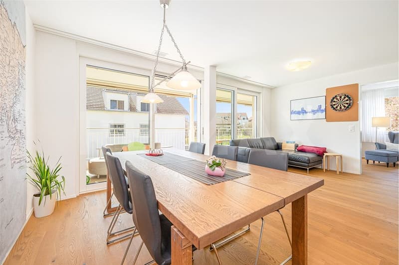 4.5-Zimmer-Wohnung mit sonnigem Balkon und zwei Tiefgaragenplätzen (5)
