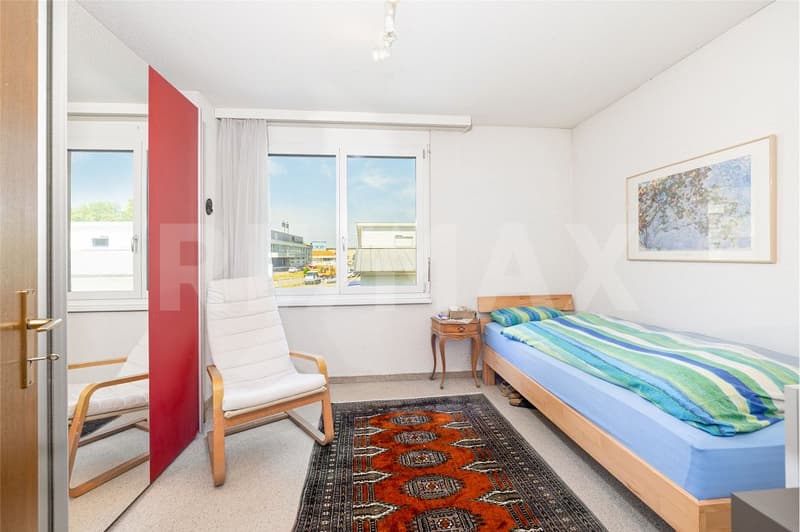 Einseitig angebautes Einfamilienhaus mit Wintergarten und überdeckbarem Pool (11)